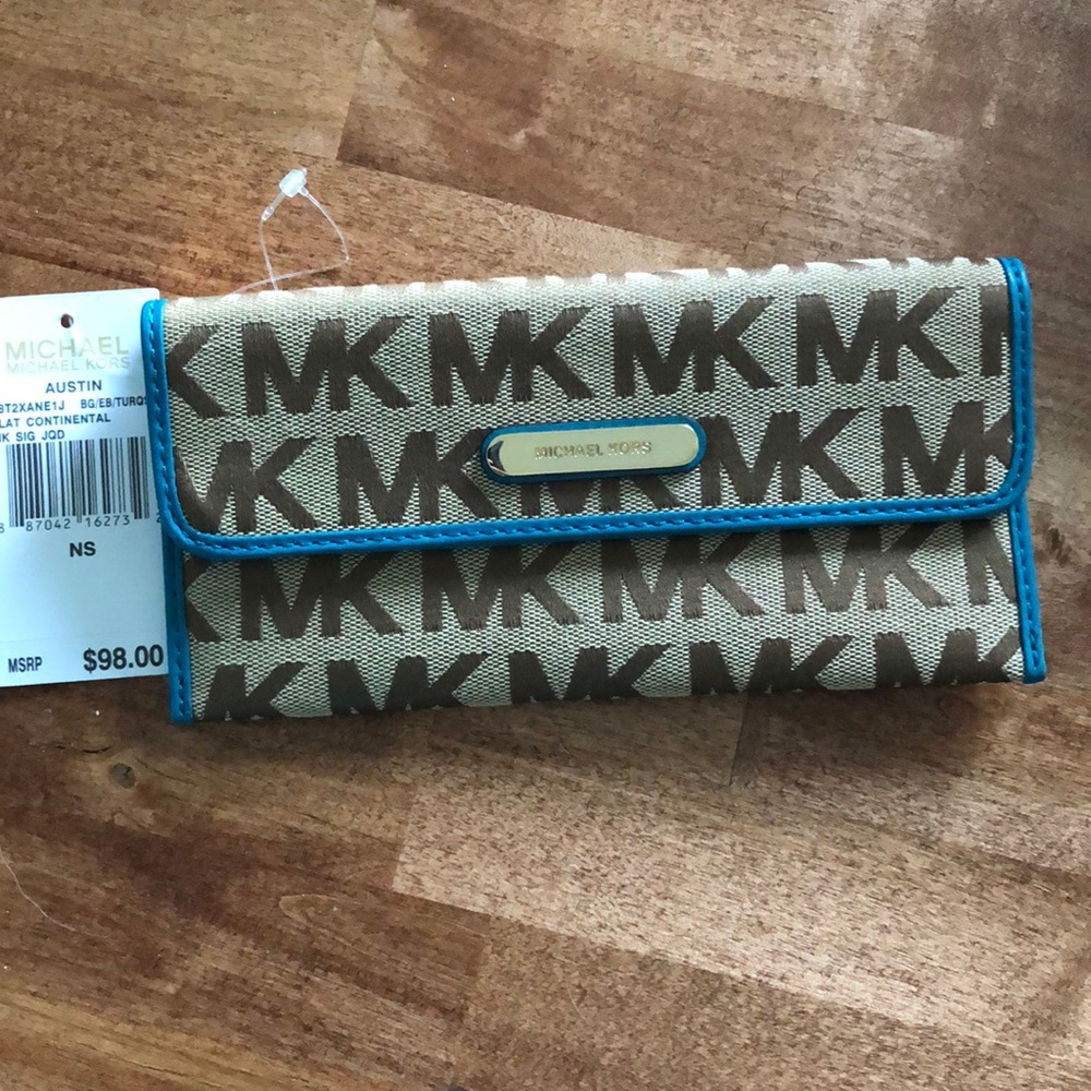Michael Kors Wallet {NWT}